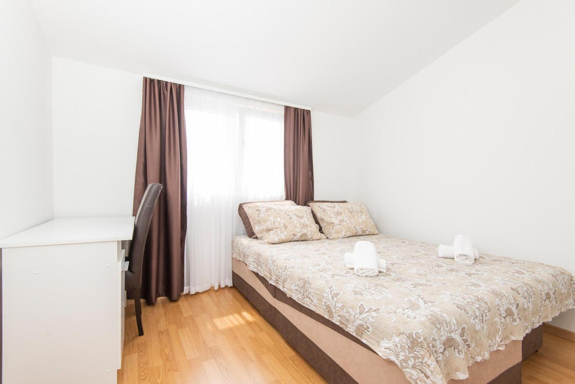 Hillside Vista Apartments Tivat Bagian luar foto